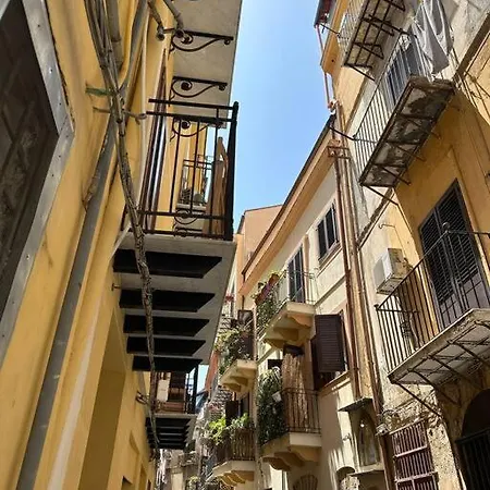 Cusciuliu House アパート パレルモ